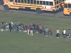 Penembakan Brutal Sekolah di Texas, 2 Orang Ditangkap