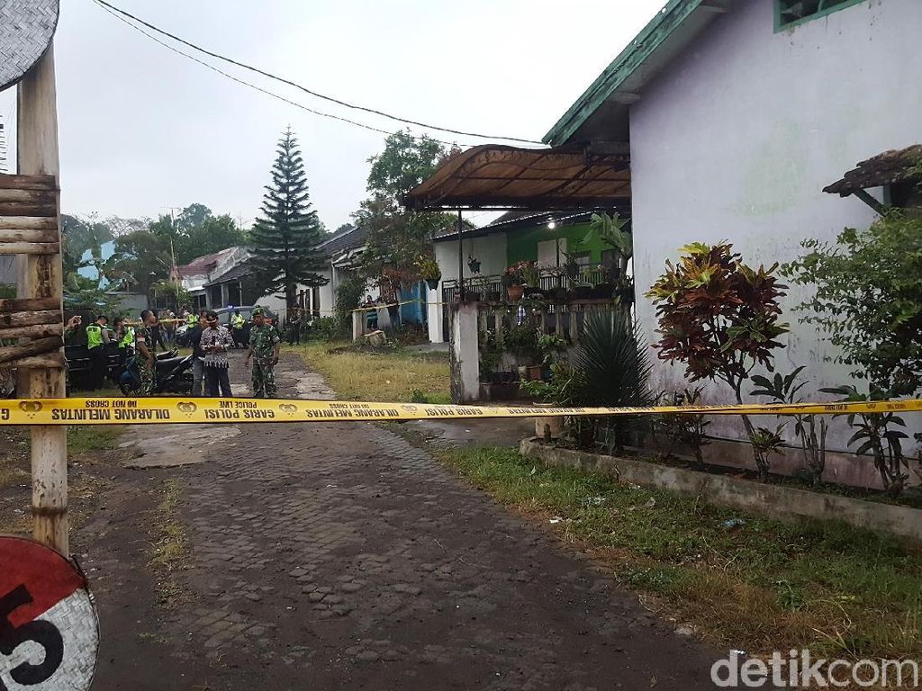 Hari Teroris yang Ditembak Mati di Sidoarjo Diduga Peracik Bom Hari Teroris yang Ditembak Mati di Sidoarjo Diduga Peracik Bom
