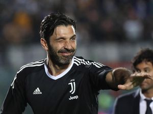 Demi Juventus, Buffon Tolak Tawaran Klub Inggris
