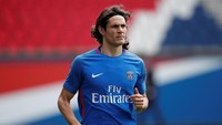Striker Edinson Cavani, yang sempat dikabarkan berselisih dengan Neymar, juga tampak berlatih serius di depan para fans. (Foto: Benoit Tessier/Reuters)