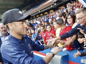 Karier Neymar Tak Tergantung Sang Ayah