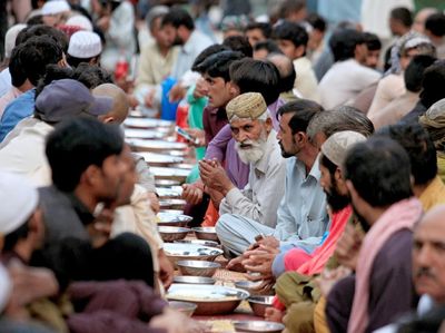Ragam Cara Umat Muslim Dunia Sambut Bulan Ramadan