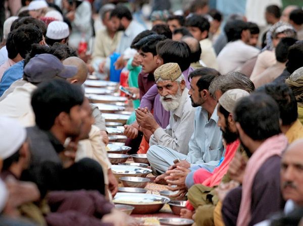 Ragam Cara Umat Muslim Dunia Sambut Bulan Ramadan