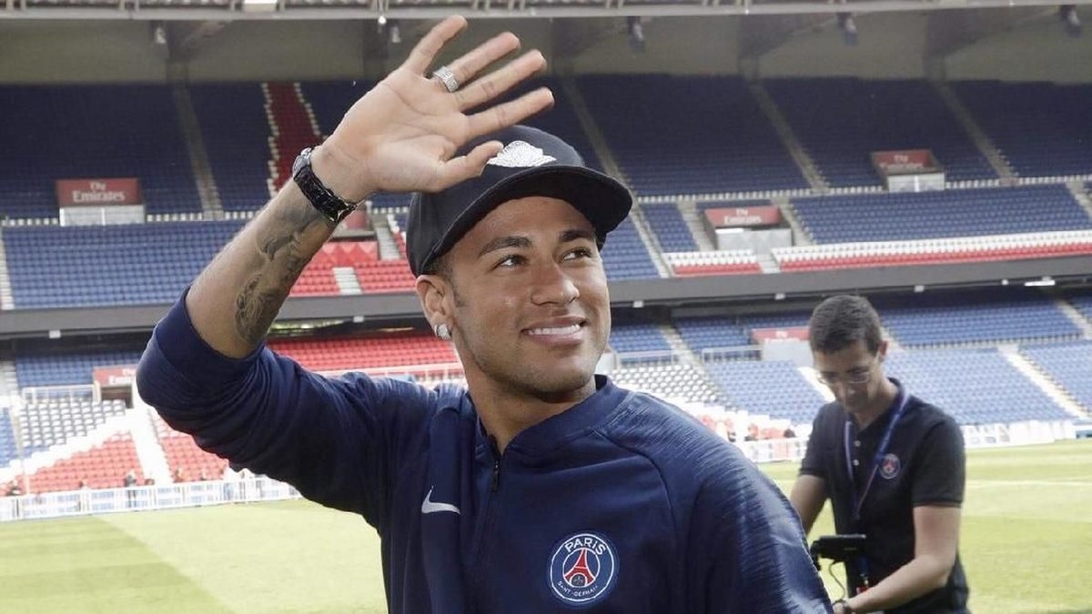 Neymar mengaku sangat ingin dilatih Pep Guardiola (Twitter @PSG_inside)