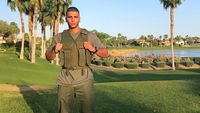Foto: Gantengnya Pacar Kourtney Kardashian yang Viral Salat Tarawih