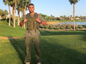 Foto: Gantengnya Pacar Kourtney Kardashian yang Viral Salat Tarawih Foto: Gantengnya Pacar Kourtney Kardashian yang Viral Salat Tarawih