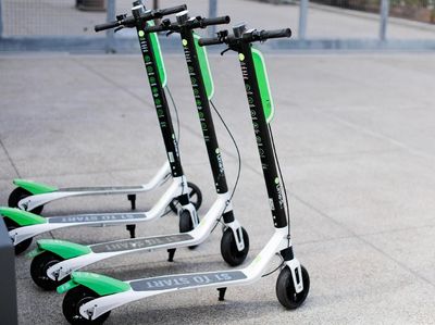 Skuter Listrik Canggih Jadi Tren Baru Transportasi Online