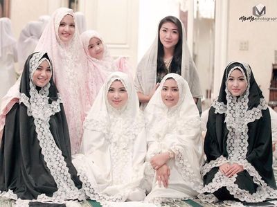 Inspirasi Mukena untuk Tarawih dari Girls Squad hingga Nagita Slavina