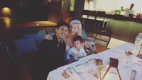 Ini Keseruan Irfan Bachdim Saat Makan Dim Sum hingga Dinner Romantis
