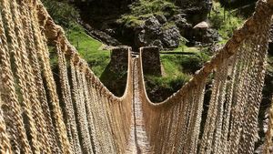 Jembatan Rumput Sekuat Baja Peninggalan Suku Inca