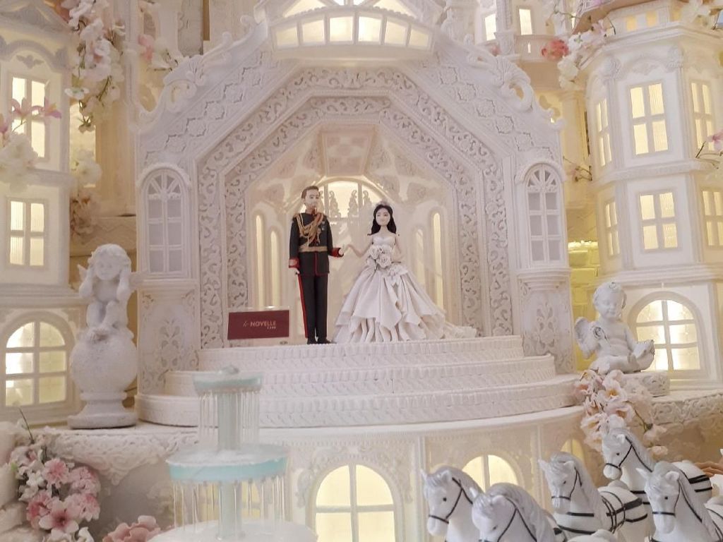 Meriahkan Royal Wedding, Cakery di Indonesia Ini Bikin Cake Istana Megah 5 Meter!