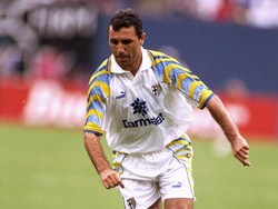 Legenda sepakbola Bulgaria, Hristo Stoichkov, juga pernah berkostum Parma pada musim 1995/1996. Tapi, Stoichkov cuma numpang lewat sebelum kembali ke Barcelona. Foto: Simon Bruty/Allsport
