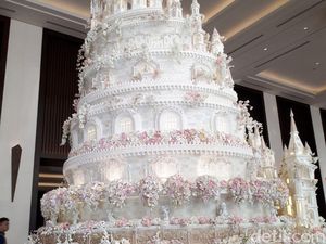 Megahnya Dummy Cake Pernikahan Pangeran Harry Buatan Cakery Indonesia