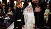 8 Fakta Tak Terduga di Balik Gaun Pengantin Meghan Markle