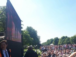 Hebohnya Warga Saat Pangeran Harry Tiba di Lokasi Pernikahan