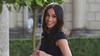 Menikah Hari Ini, Meghan Markle Cantik Bergaun Biru