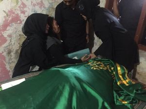 Kisah Catur, Satpam Rajin Salat yang Jadi Korban Tewas Bom Surabaya Kisah Catur, Satpam Rajin Salat yang Jadi Korban Tewas Bom Surabaya