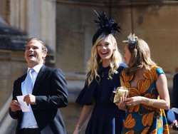 Arti Bahasa Tubuh Mantan Kekasih Pangeran Harry Saat Hadiri Royal Wedding