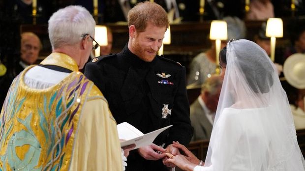 Pangeran Harry dan Meghan Markle Resmi Menikah