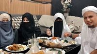 Begini Gaya Ustad Arifin Ilham Saat Bersantap Bareng Tiga Istrinya dan Para Ulama