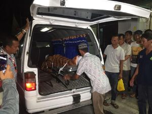 4 Jasad Terduga Teroris Riau Dimakamkan