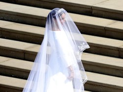 Akhirnya Terungkap, Desainer Perancang Gaun Pengantin Meghan Markle