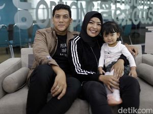 Berhijab, Tantri Tetap Jadi Vokalis Kotak yang nge-Rock Berhijab, Tantri Tetap Jadi Vokalis Kotak yang nge-Rock