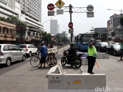 3 Simpang di Mampang Ditutup Secara Bertahap Pakai Traffic Cone