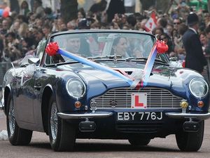 Bukan Bensin, Mobil Aston Martin Raja Charles III Pakai Keju dan Anggur