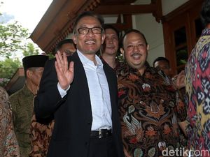 Anwar Ibrahim Minta Najib Razak Ikuti Proses Hukum