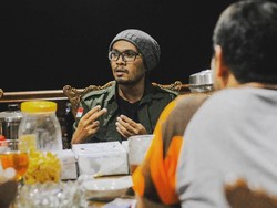 Kultum Ustaz Hanan Attaki: Yuk Jadikan Al Quran Playlist Sehari-hari