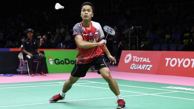 Anthony Ginting memberi poin pertama tim Piala Thomas Indonesia saat melawan Kanada.