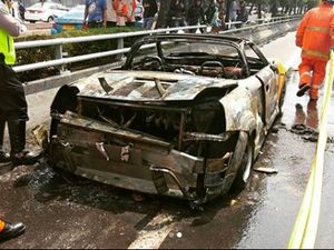 Ini Kondisi Mobil Sport yang Terbakar di Tol Slipi, Sisa Kap Depan