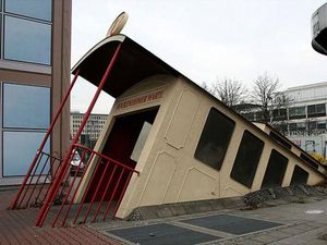 Mirip Pesawat Luar Angkasa hingga Kuil, Bangunan Ini Aslinya Stasiun (Bagian 1)