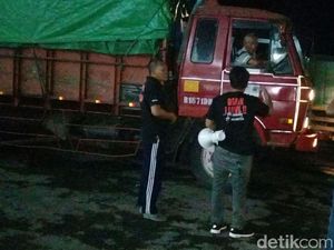 Pascakecelakaan Maut, Warga Hadang Truk Lewat Brebes Selatan