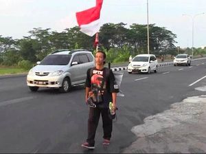 Agus Jalan Kaki Menuju Jakarta, Minta Sopir Truk Diperhatikan Jokowi