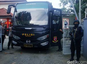 Foto: 58 Napiter Dipindahkan dari Nusakambangan