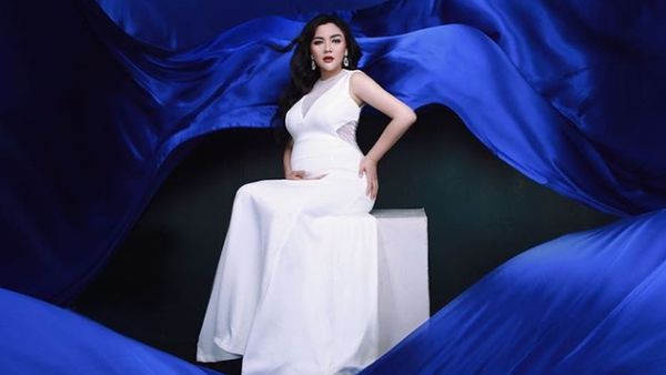 Hamil 7 Bulan, Vicky Shu Kian Cantik Mempesona