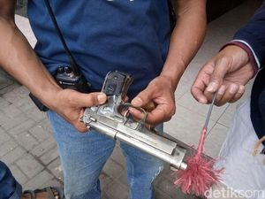 Bak Adegan Film, Pria di Kaltim Coba Rampok Bank Pakai Pistol Mainan Bak Adegan Film, Pria di Kaltim Coba Rampok Bank Pakai Pistol Mainan