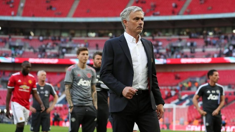 Mourinho: Chelsea Tak Pantas Menang Mourinho: Chelsea Tak Pantas Menang