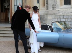 Ini Bedanya Mobil Pangeran Harry dan William di Hari Pernikahan