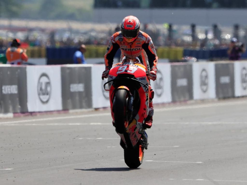Video Kemenangan Marquez di MotoGP Prancis 2018 Video Kemenangan Marquez di MotoGP Prancis 2018