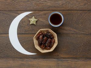 Infused Water Kurma Vs Kurma Kering, Mana yang Lebih Sehat? Infused Water Kurma Vs Kurma Kering, Mana yang Lebih Sehat?