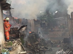 Kebakaran di Cipinang dan Pondok Bambu Hanguskan 42 Rumah