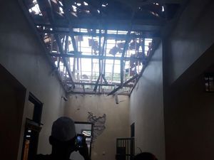 Ledakan Hancurkan Polsek Gili, Berapa Banyak Bom Ikan yang Meledak?