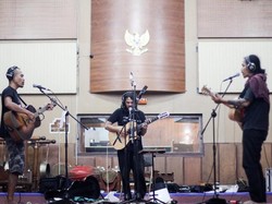 Jason Ranti, Iksan Skuter dan Sisir Tanah Buat Proyek Musik Bersama