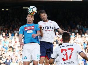Napoli Kirim Crotone ke Serie B Napoli Kirim Crotone ke Serie B