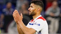 Usaha Liverpool menggaet Nabil Fekir dari Lyon menemui kegagalan. Tapi kabarnya The Reds bersiap mengajukan tawaran lebih baik mengingat Lyon pun sudah memberi angin pada pendekatan sebelum ini. (Foto: Emmanuel Foudrot/Reuters)