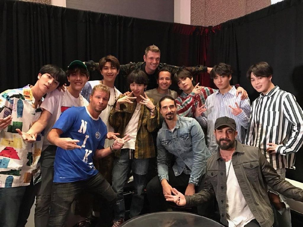 Netizen Heboh Backstreet Boys Foto Bareng BTS Netizen Heboh Backstreet Boys Foto Bareng BTS