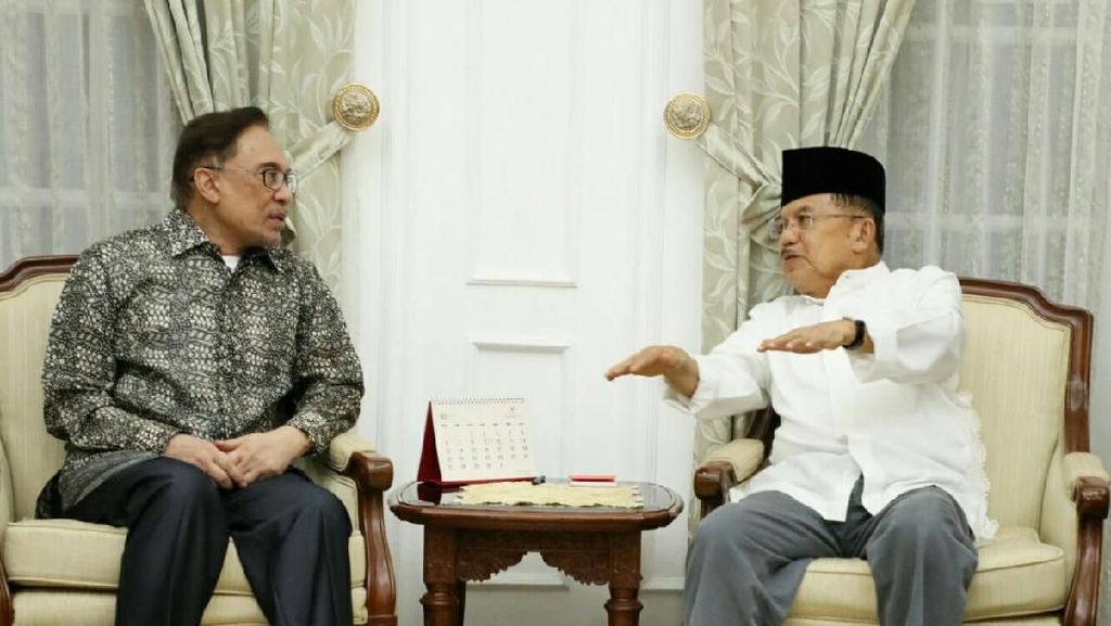 Foto: Pertemuan JK dan Anwar Ibrahim yang Penuh Keakraban